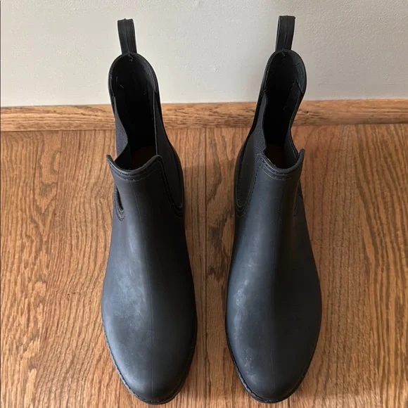 JEFFREY CAMPBELL Cloudy Black Matte Platform Chelsea Size 8US Waterproof Boots - Picture 3 of 11